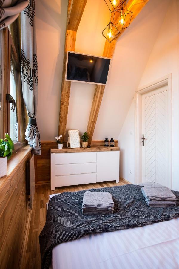 Domek & Apartament Na Ogrodzie Suche Bagian luar foto