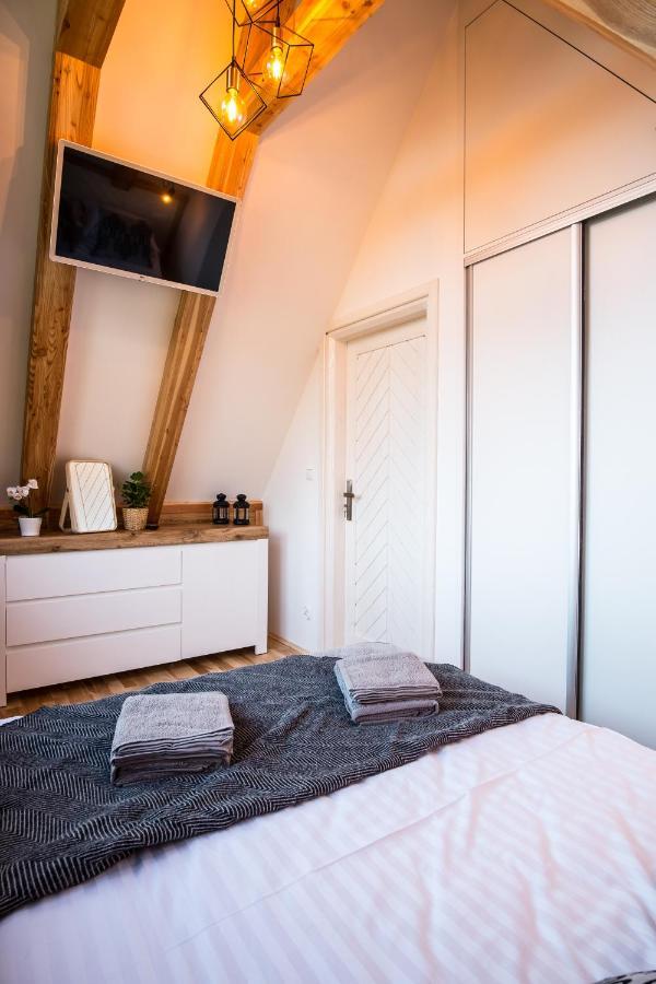 Domek & Apartament Na Ogrodzie Suche Bagian luar foto