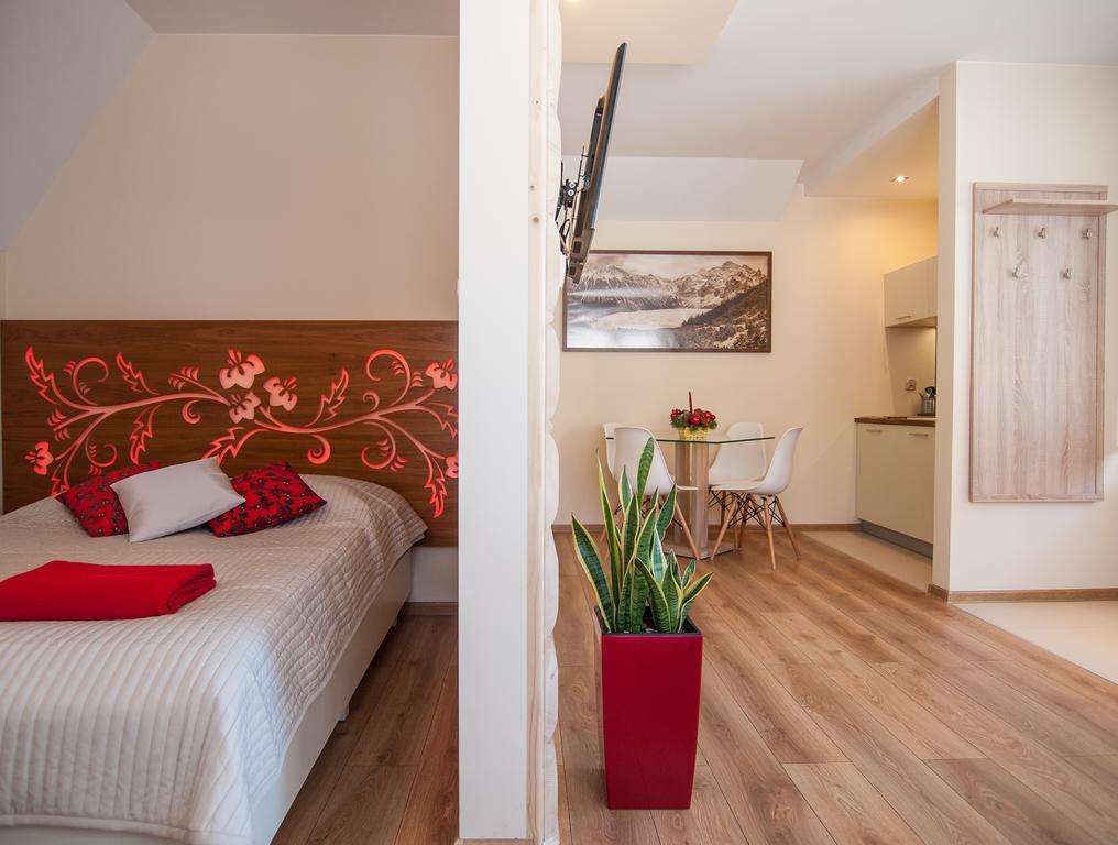 Domek & Apartament Na Ogrodzie Suche Ruang foto